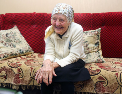 «Ещё по 100, баба Шура?»: воронежская пенсионерка отметила вековой юбилей