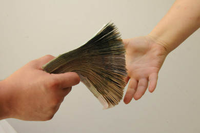 Аферистка, укравшая 1,5 млн рублей из благотворительного фонда, предстала перед судом в Воронеже