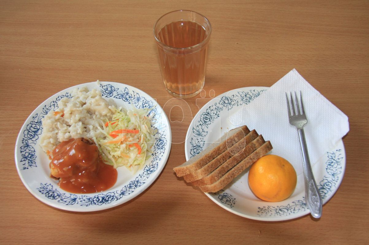 Санврачи рассказали воронежцам, чем должны кормить детей в&nbsp;школе