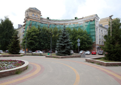 Многострадальную сталинку на Депутатской хотят продать за 1 рубль 