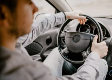 Мужчина дважды незаметно угнал авто коллеги в Воронежской области