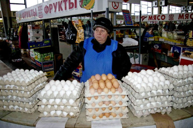 Главное за ночь. Чиновники придумали, как остановить рост цен на яйца