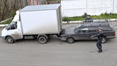 Как банда грабителей-акробатов на ходу обчищала фуры на трассе в Воронежской области