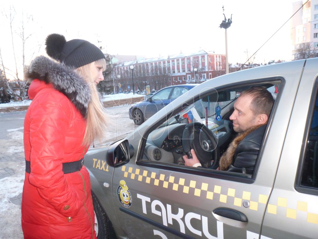 Цены на такси взлетели из-за непогоды в Воронеже&nbsp;