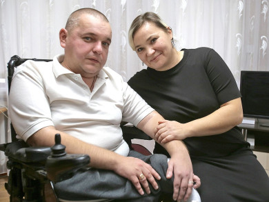 Как инвалид-колясочник отбил красавицу жену у её мужа