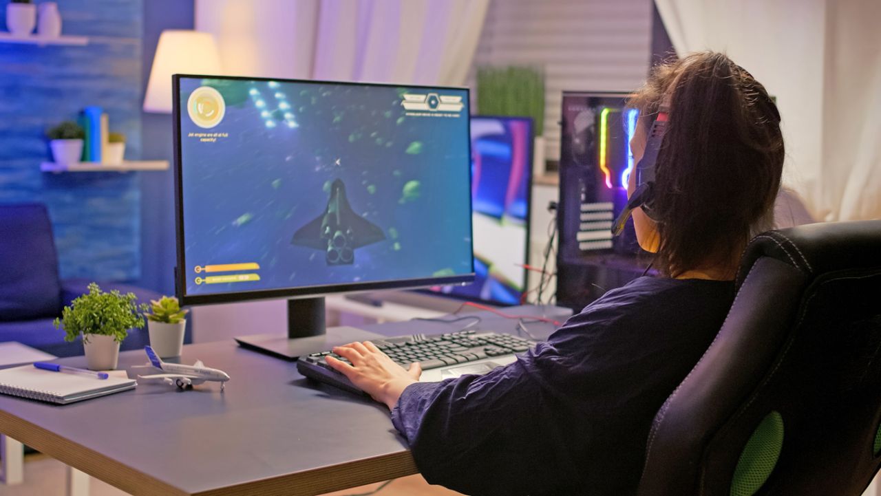 Как заработать миллионы, играя на&nbsp;компьютере