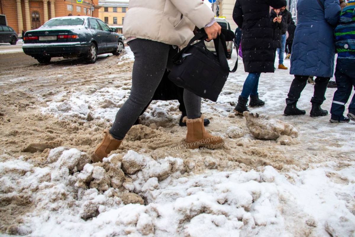 Нечищенные тротуары. Санкт-Петербург гололед. Гололед. Гололед в Москве. Падение в гололед.