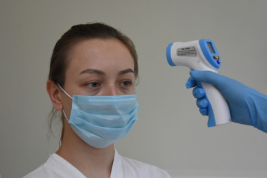 Число заражений ковидом в России рекордно выросло