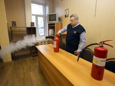 Как обезопасить дом от огня в новогодние праздники