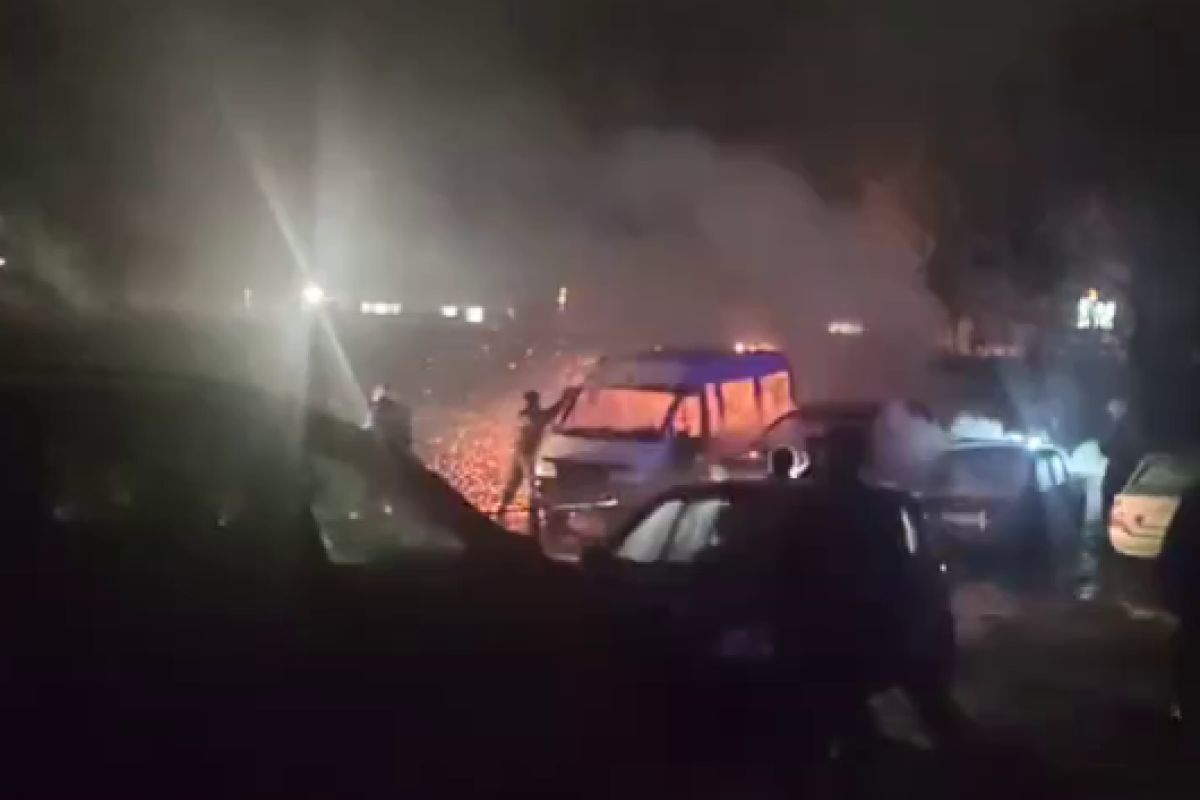 Микроавтобус и&nbsp;две легковушки сгорели дотла в&nbsp;Воронеже