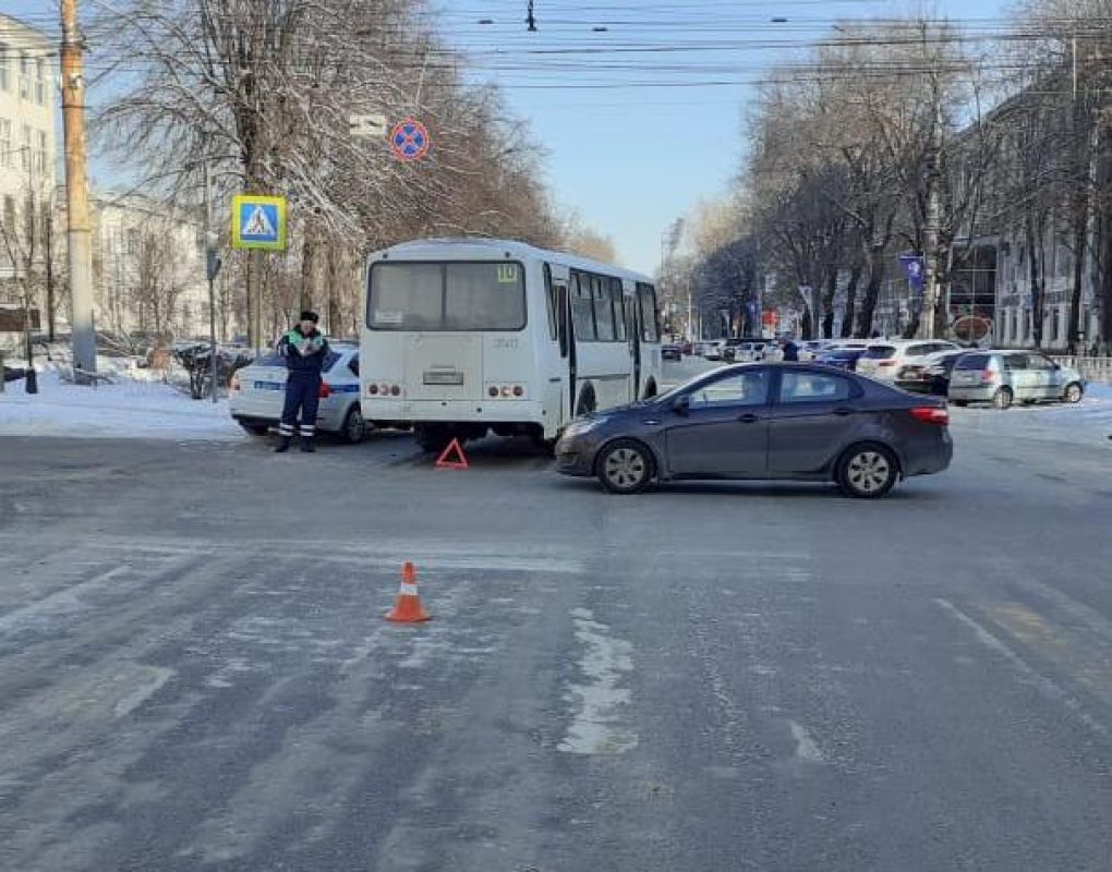 Автобус насмерть сбил пешехода в&nbsp;центре Воронежа
