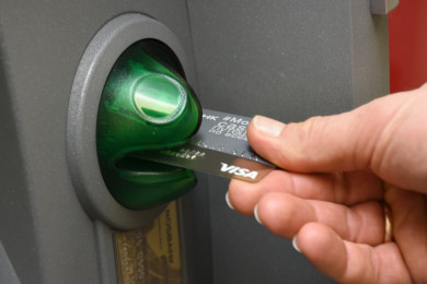 Жители трёх воронежских сёл возмущены графиком работы единственного банка