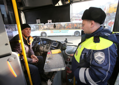 Рейды ГИБДД по скрытому наблюдению за водителями автобусов продолжаются в Воронеже