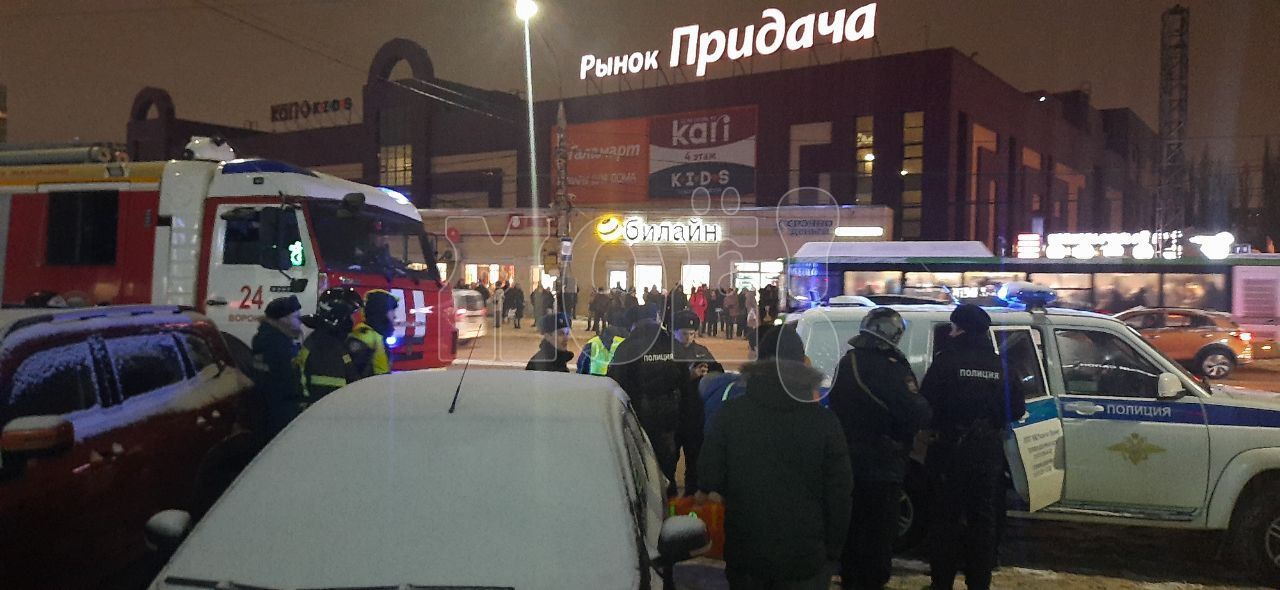 Следователи возбудили уголовное дело после взрывов петард в банке в Воронеже