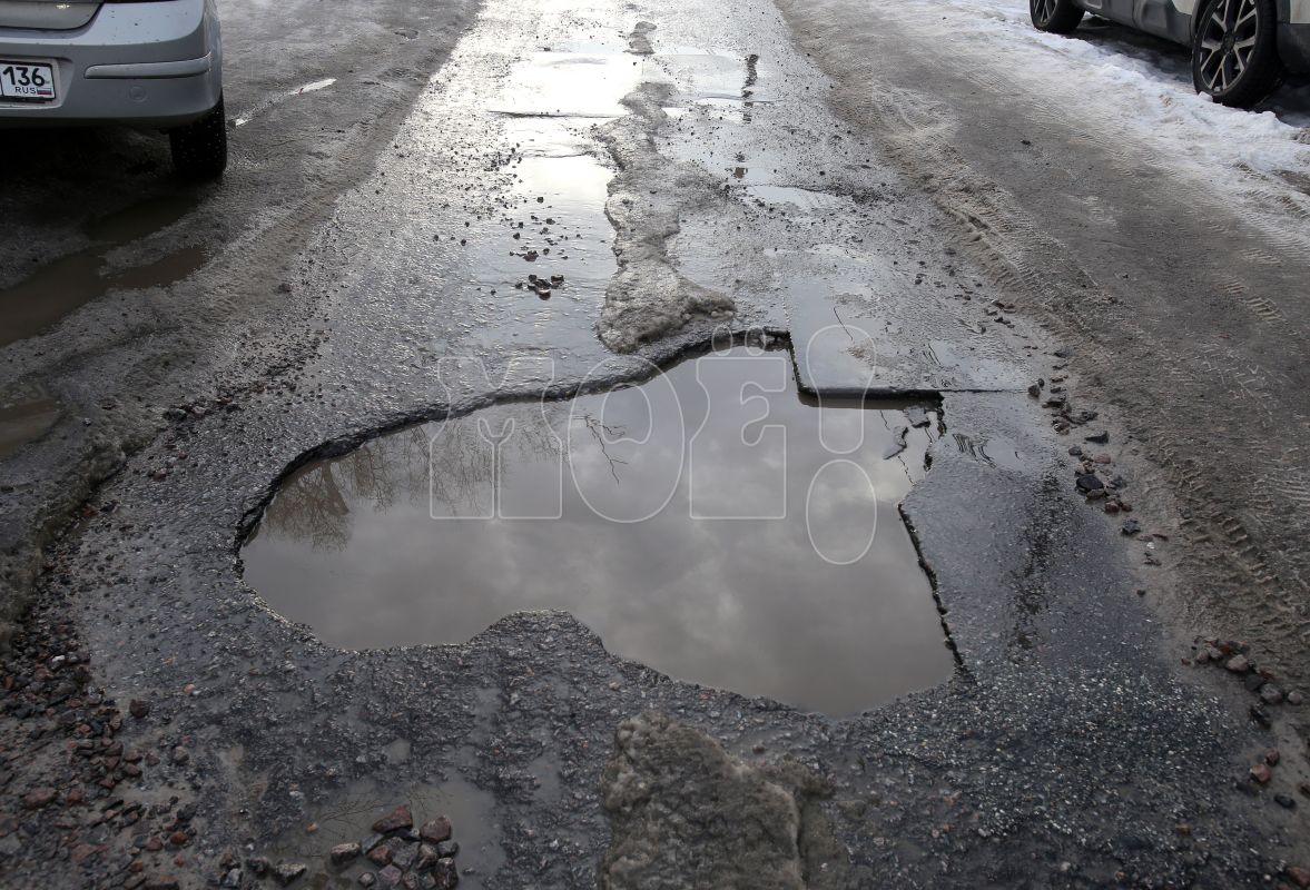 Воронежские власти пока не&nbsp;нашли деньги на&nbsp;капремонт развалившихся дорог