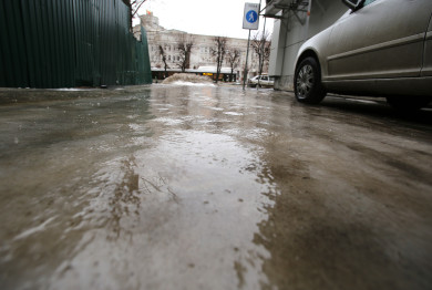 Автомобилистам рассказали, как ездить по обледенелым дорогам в Воронеже