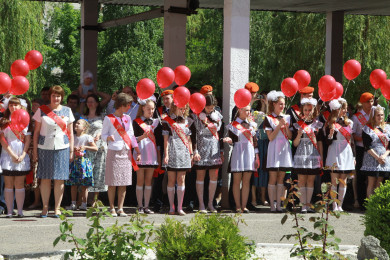 Стали известны даты последних звонков у воронежских школьников