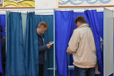 Воронежец поджёг стол членов избиркома в первый день президентских выборов