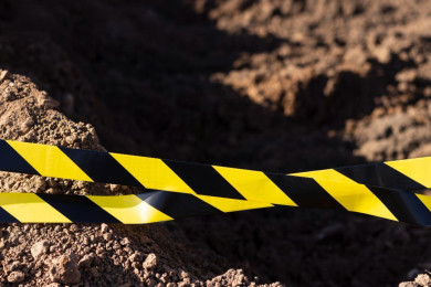 Труп мужчины с огнестрельным ранением нашли в доме в Воронежской области