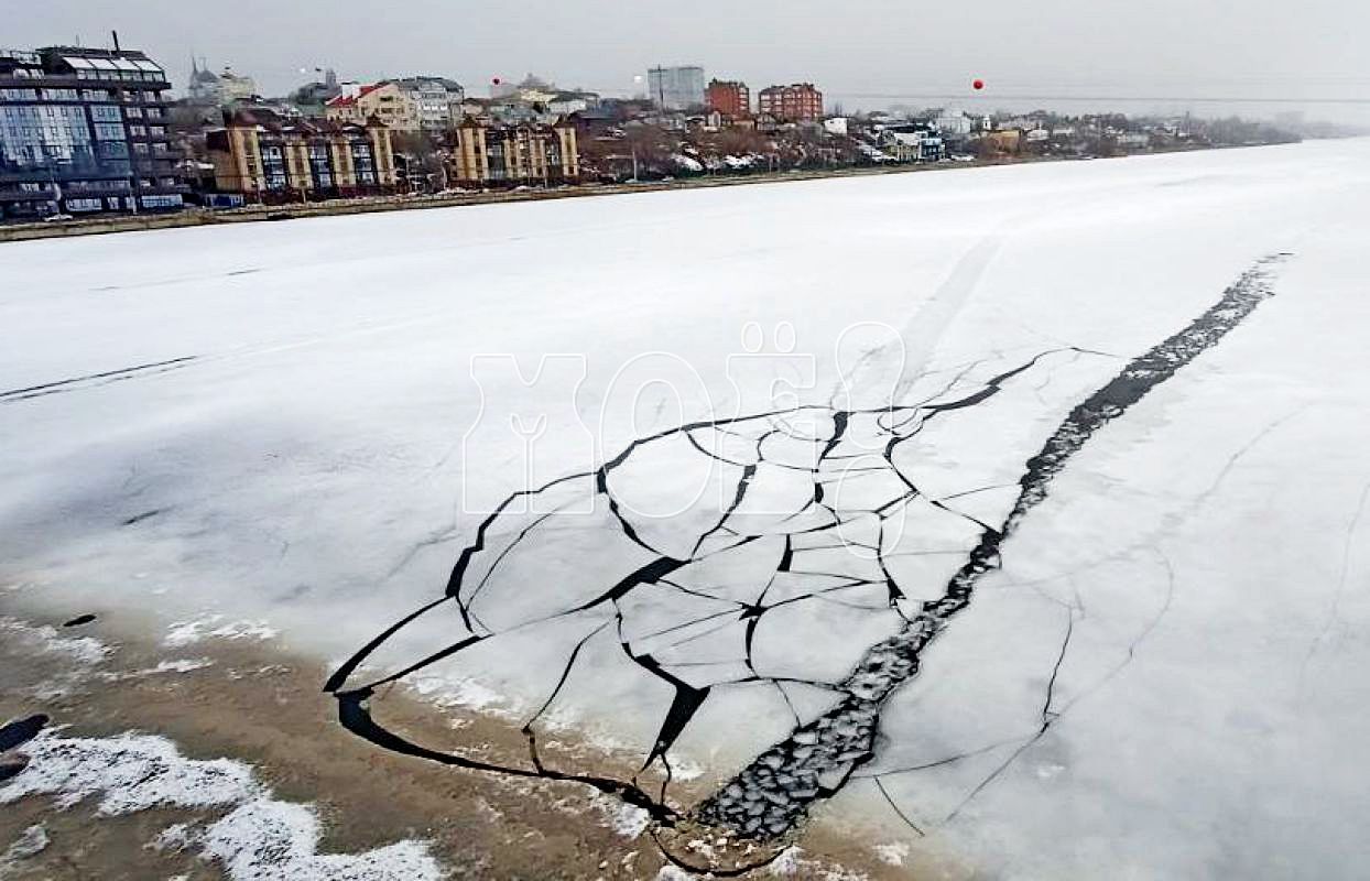 Рыбак погиб, провалившись под лёд на Воронежском водохранилище