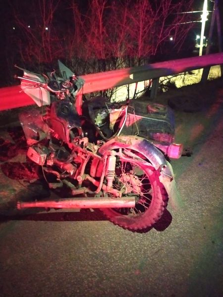 Land Rover вылетел на встречку и снёс мотоцикл в Воронежской области: погибли два человека