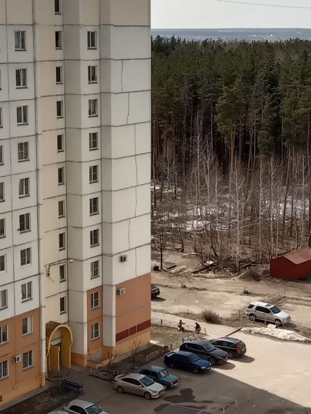 Воронежцы бьют тревогу из-за огромных трещин в стенах многоэтажки