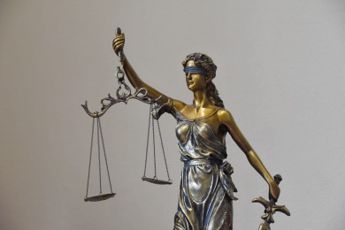 Конституционный суд РФ: «Райсуды обязаны принимать заявления от жертв домашнего насилия и возбуждать уголовные дела»