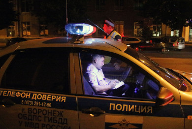 Полицейская погоня за пьяным водителем без прав в Воронежской области попала на видео