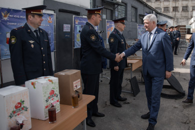 Воронежский губернатор оценил изготовленную заключёнными продукцию