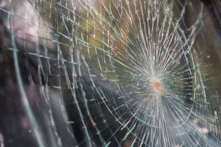 Дрон-камикадзе взорвался на дороге в Черноземье: пострадала девочка