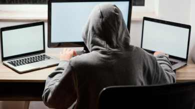 В полиции сообщили о резком всплеске интернет-мошенничества перед майскими праздниками
