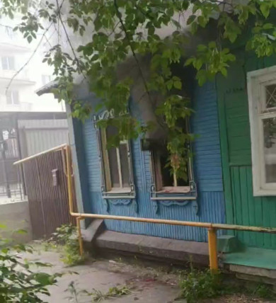 36 человек тушили пожар в жилом доме в Воронеже: есть погибший и пострадавшая