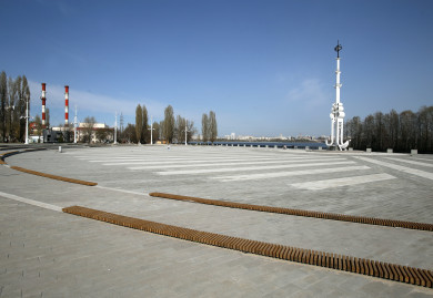 Автобусный маршрут от Адмиралтейки через Петровский сквер запустят в июне