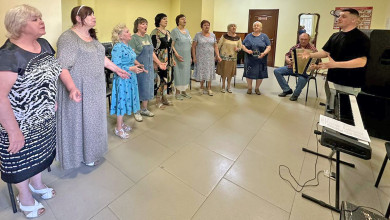 Как вести насыщенную жизнь и избежать одиночества в старости рассказали воронежцам