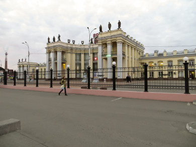 Парковку закрыли у воронежского вокзала