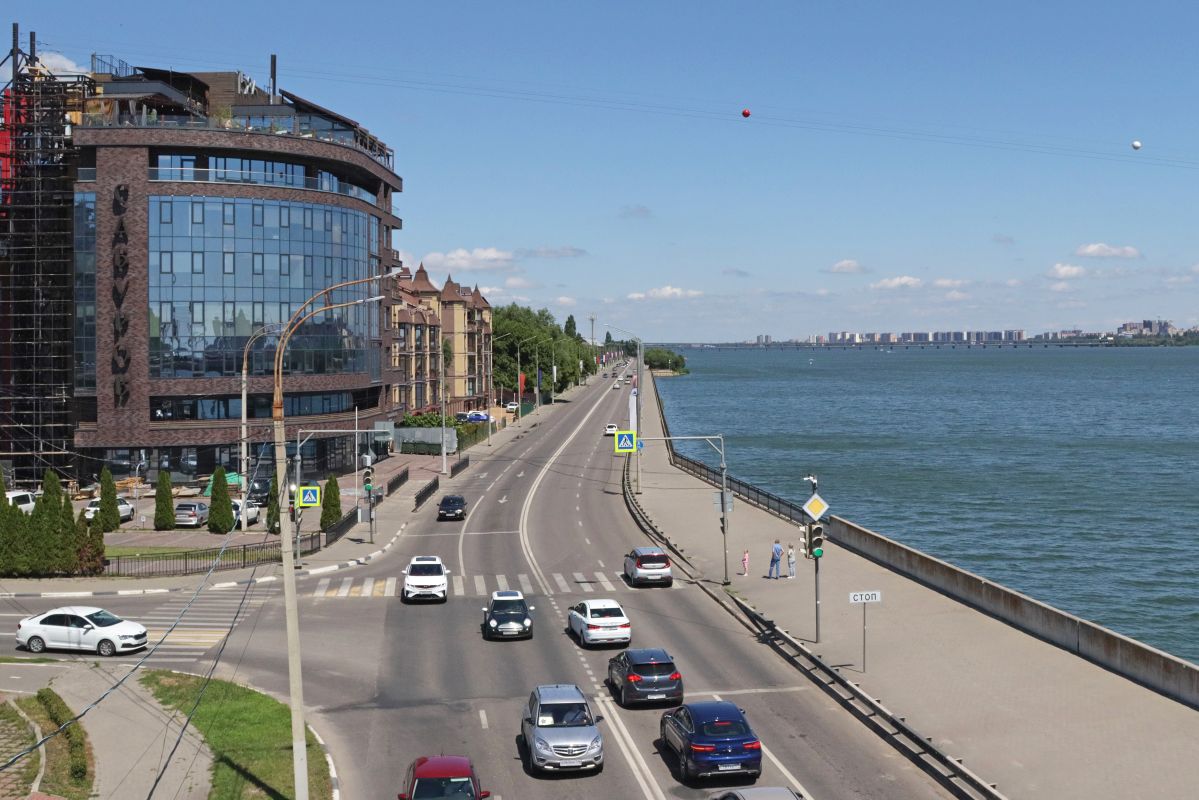 Сбитый беспилотник и коричневое море на две улицы. Главные новости Воронежа и области за 3 августа