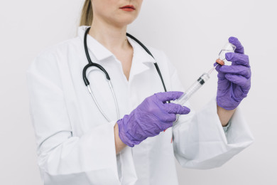 «Приветливая девушка» лишила воронежскую медсестру 1,5 млн рублей