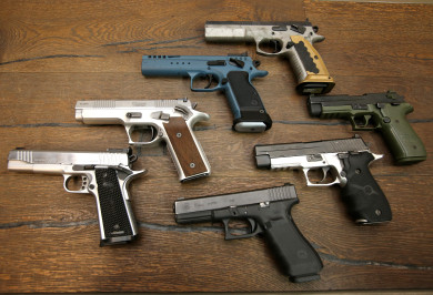 Воронежцам напомнили о добровольной сдаче оружия за вознаграждение