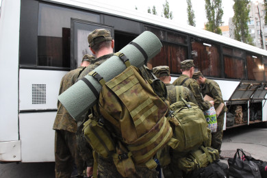 Путин постановил призвать на военную службу 133 тысячи человек