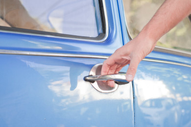 Тяжёлый путь до вокзала вынудил мужчину угнать авто в Воронежской области