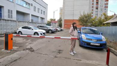 Зачем военно-воздушная академия перекрыла проезд к домам в Воронеже