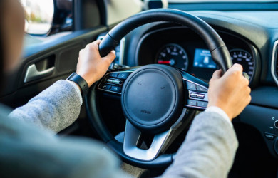 Неизвестный водитель сбил женщину и скрылся в Воронежской области