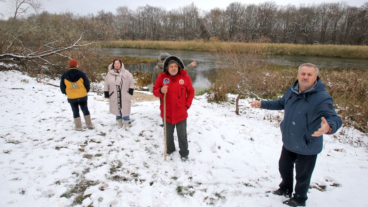 «Нас отрезали от&nbsp;реки». Жители деревни под&nbsp;Воронежем борются за&nbsp;единственный пляж