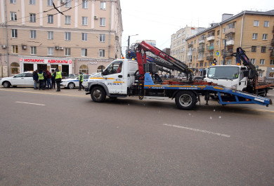 Более 400 автомобилей эвакуировали в Воронеже