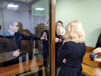 Дочь не смогла сдержать слёз. Дмитрий Ендовицкий встретит Новый год в СИЗО