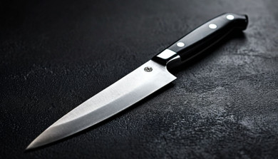 Молодая мама набросилась с ножом на младенца в Воронежской области