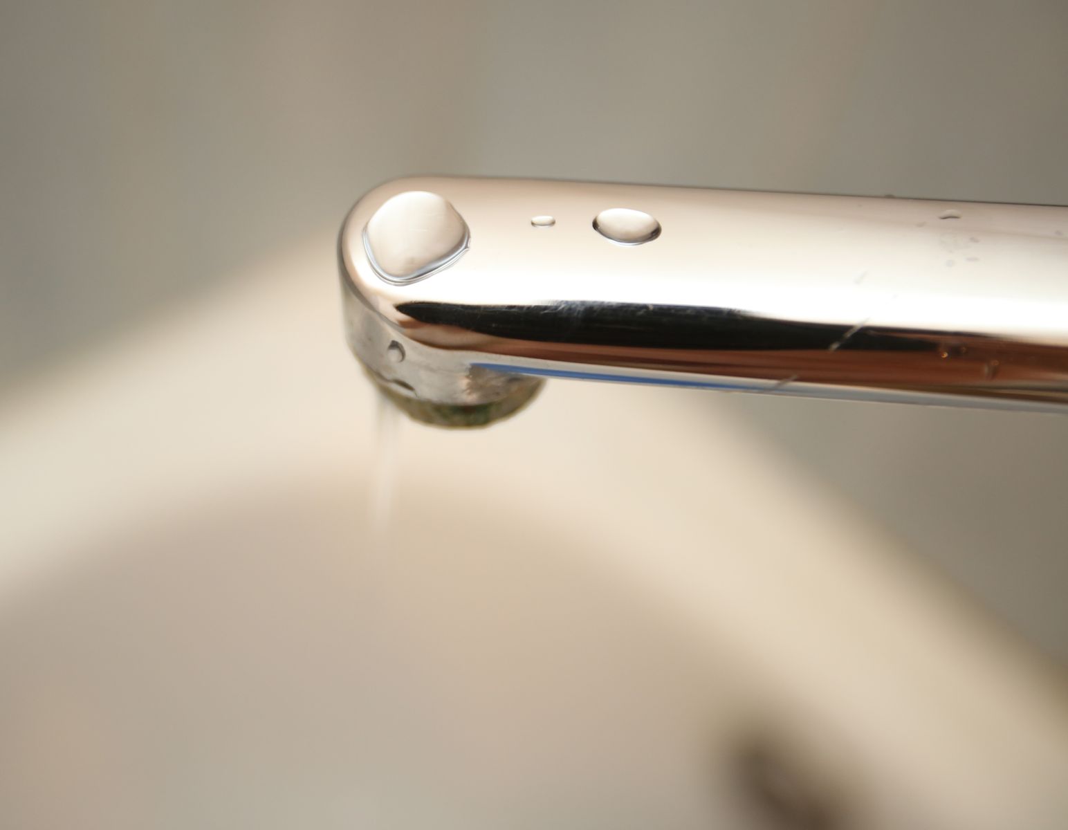 РВК ответит по&nbsp;закону за&nbsp;слабый напор воды в&nbsp;воронежской пятиэтажке