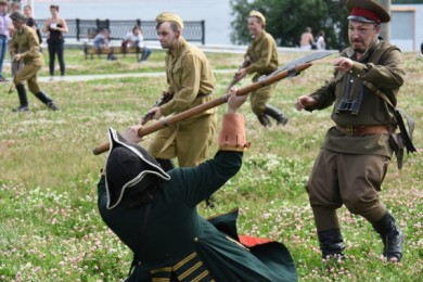 Адмиралтейскую площадь Воронежа превратили в поле боя