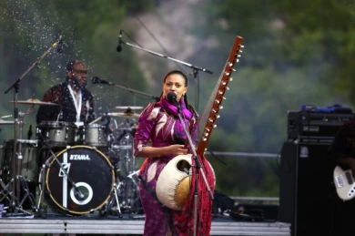 Норвежское горловое пение и исландский рок: чем удивляли воронежцев участники «Музыки мира»