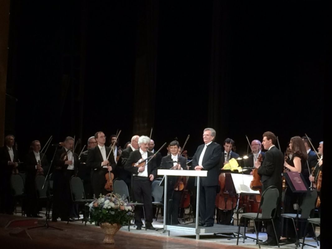 «Воздействую то на мужа, то на жену!» — как Владимиру Федосееву удаётся держать в тонусе один из крупнейших оркестров мира